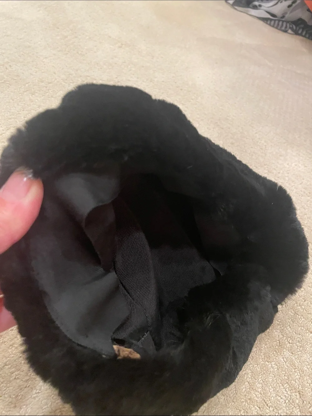 Vintage fur hats from 1950 - Picture 4 of 5